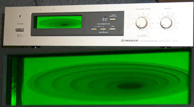 Pioneer analog reverb with special display